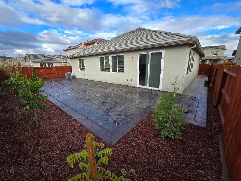 Building Photo - 1743 Shingle Ave