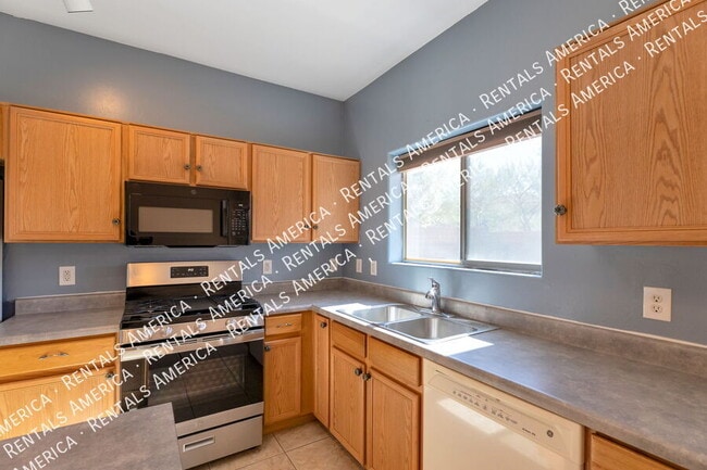 Building Photo - 568 E Painted Pueblo Dr