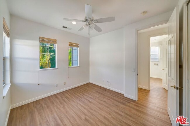 Building Photo - 24819 Cll Cedro