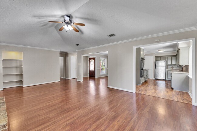 Building Photo - 8318 Amurwood Dr