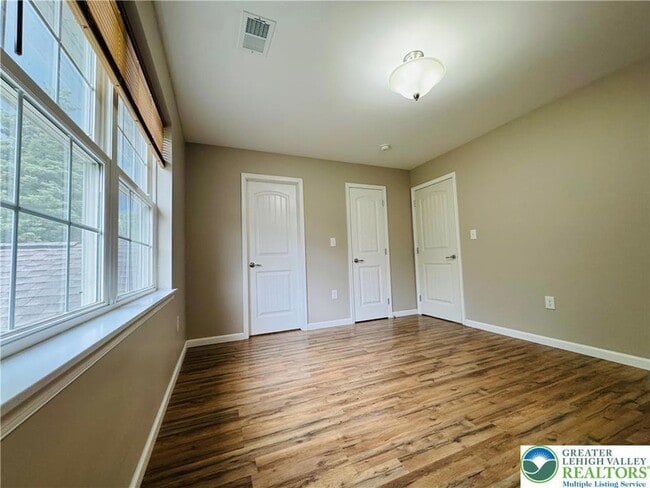 Building Photo - 2671 Levans Rd