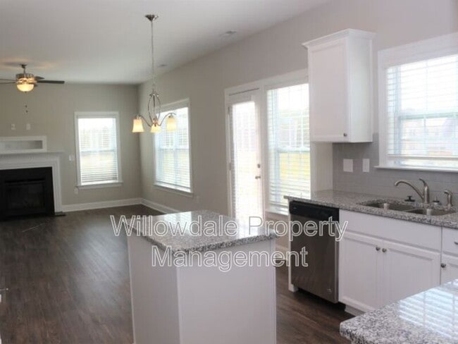 Building Photo - 1121 Matisse Dr