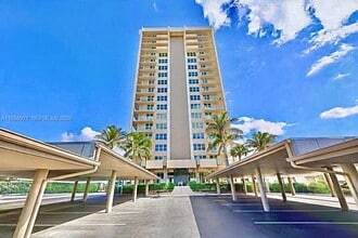 Building Photo - 5440 N Ocean Dr