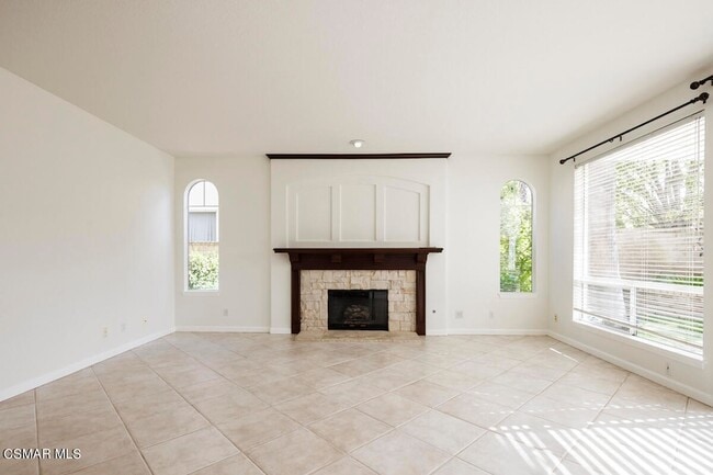 Building Photo - 1851 Fox Springs Cir