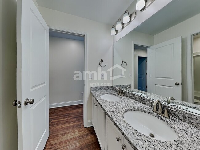 Building Photo - 3264 Brierhill Rd