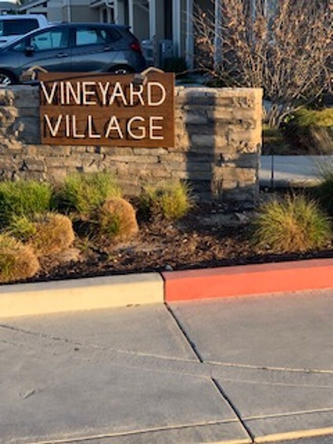 Primary Photo - Charming Vineyard Village Townhome