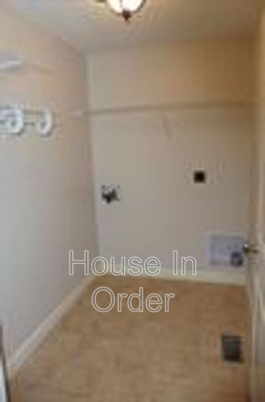 Building Photo - 11 Howards Row Pl