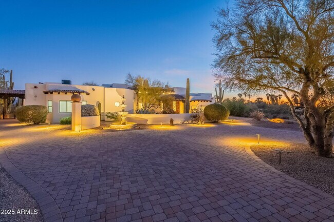 Building Photo - 7845 E Dynamite Blvd