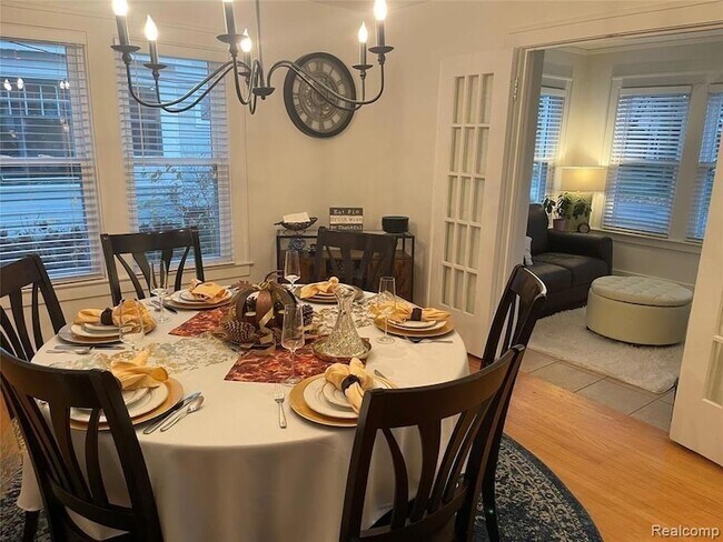 Building Photo - 531 Oakland Ave