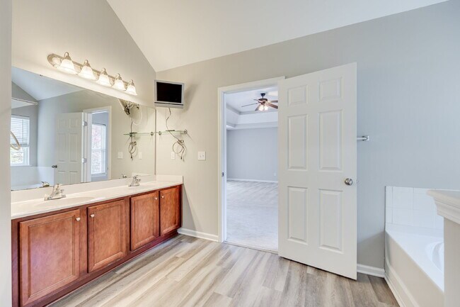 Building Photo - Spacious 4BR Fort Mill Home with Loft, Private Primary Retreat & Fenced Yard