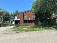 Building Photo - 904 W Macon St
