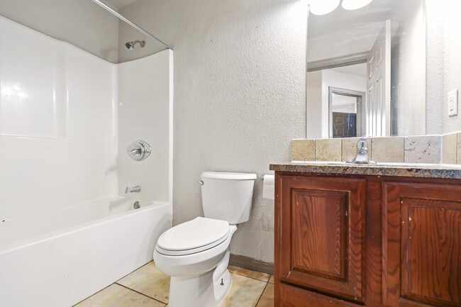 Building Photo - 25 Lemin Ave