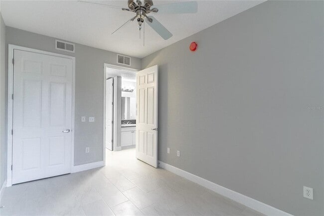 Building Photo - 2045 Grand Oak Dr