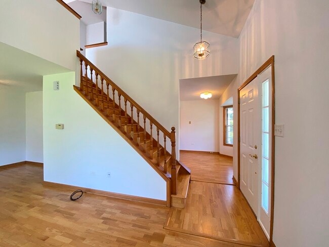 Building Photo - 3503 Willowview Ct