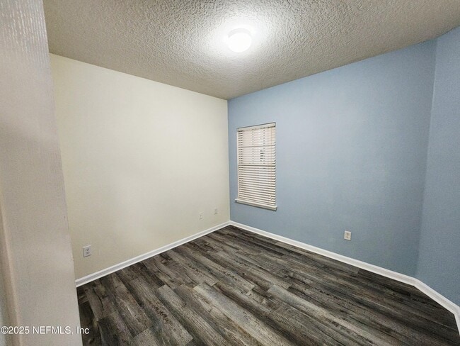 Building Photo - 4991 Key Lime Dr