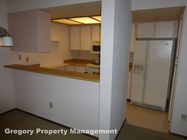 Building Photo - 12621 NE 130th Way