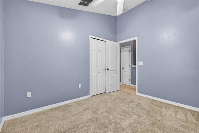 Building Photo - 6745 Breezy Palm Dr