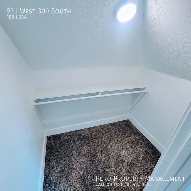 Building Photo - 931 W 300 S
