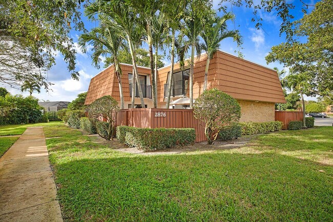 Primary Photo - 2876 Waterford Dr S