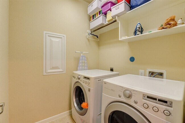 Building Photo - 22 Bettina Ln