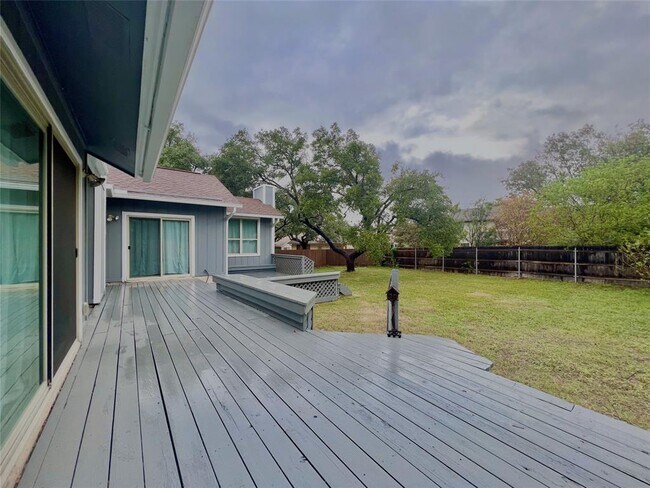 Building Photo - 11917 Meadowfire Dr