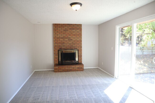 Building Photo - 4518 NE 142nd Ave