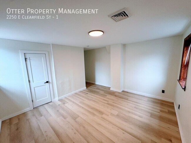 Building Photo - 2250 E Clearfield St