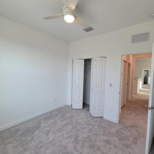 Building Photo - 8978 Zevon Ct