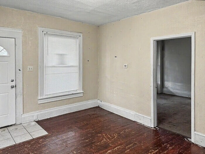 Building Photo - 490 Gage St