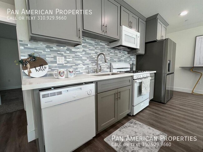 Building Photo - 1033 S Montebello Blvd