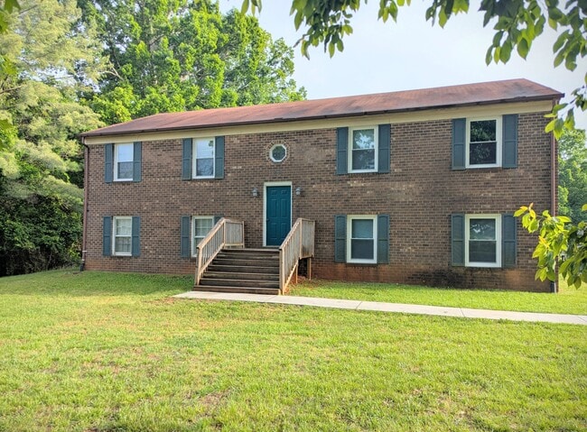 Building Photo - 185 Moss Creek Dr
