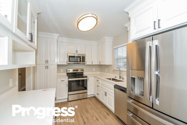 Building Photo - 3338 Meadowhill Dr