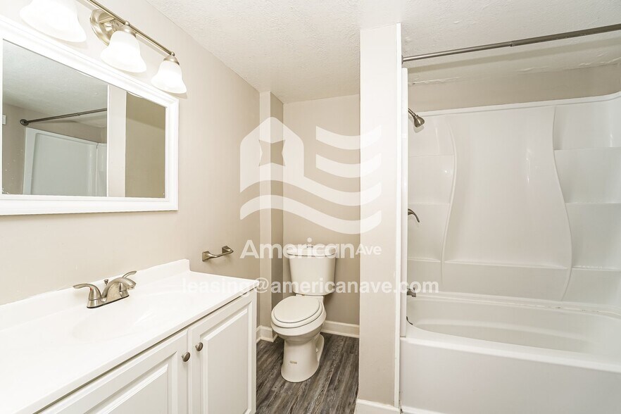 Building Photo - 1247 Hoover Pl NW