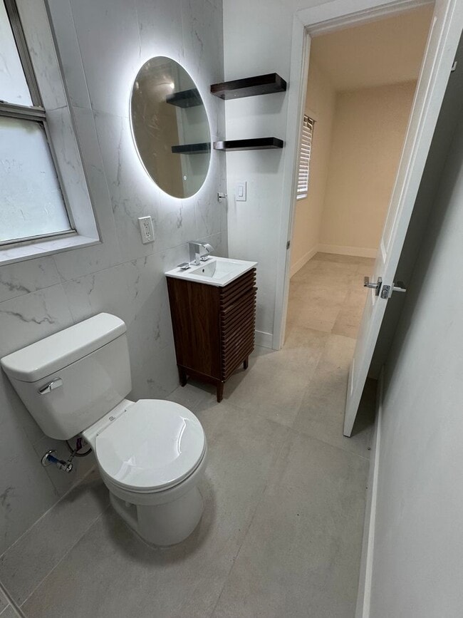Building Photo - 3 Bedroom , 2 Bath in Orlando!