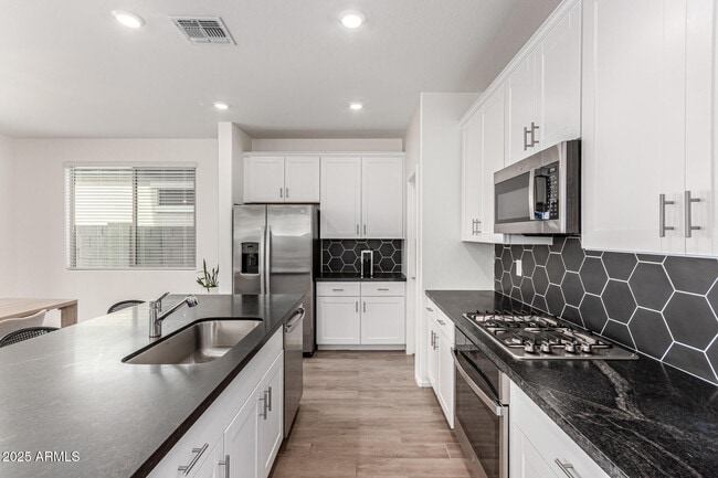 Building Photo - 13244 N 146th Ln