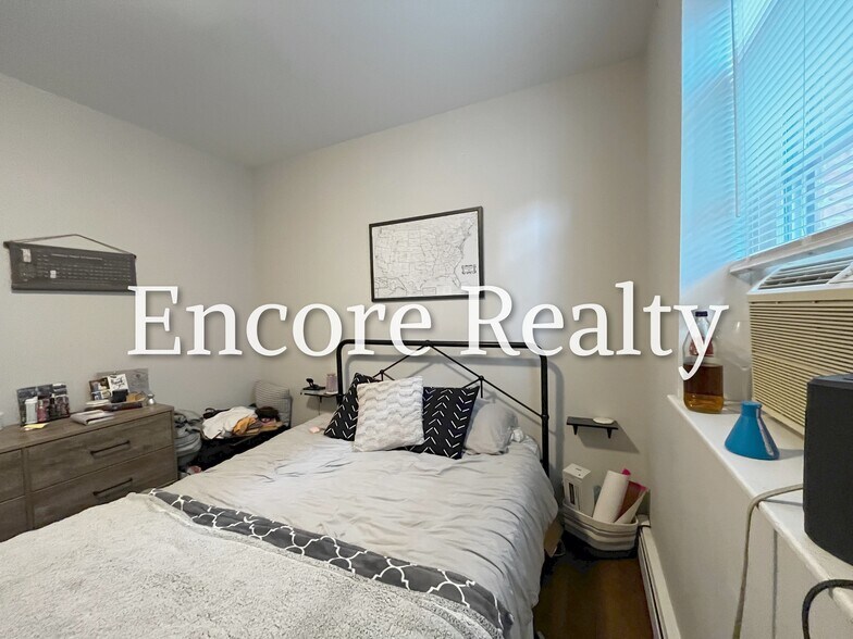 Building Photo - 41 Stearns Rd