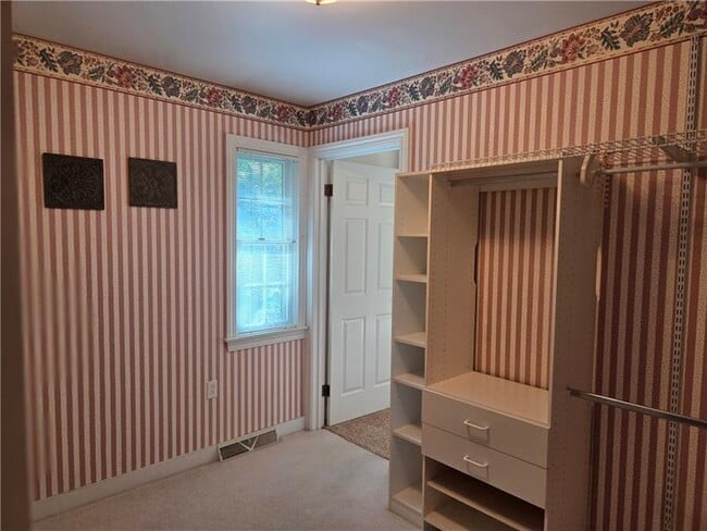 Building Photo - 111 Saddle Brook Cir