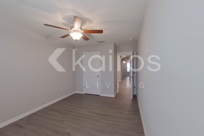 Building Photo - 8694 SW 43rd Ter