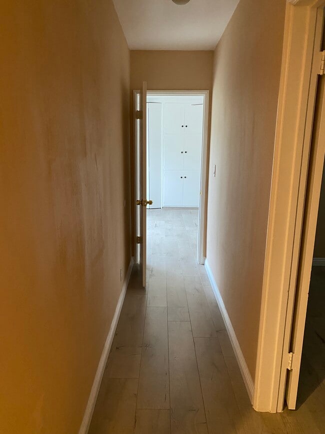 Building Photo - 5325 Glickman Ave