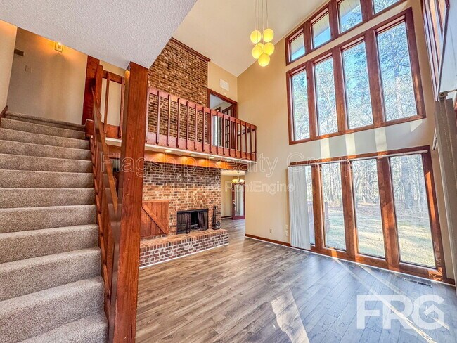 Building Photo - 1228 Forest Acres Dr