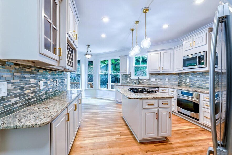 Building Photo - 132 Interlochen Dr