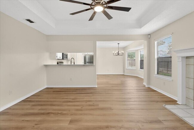 Building Photo - 4453 Lake George Dr