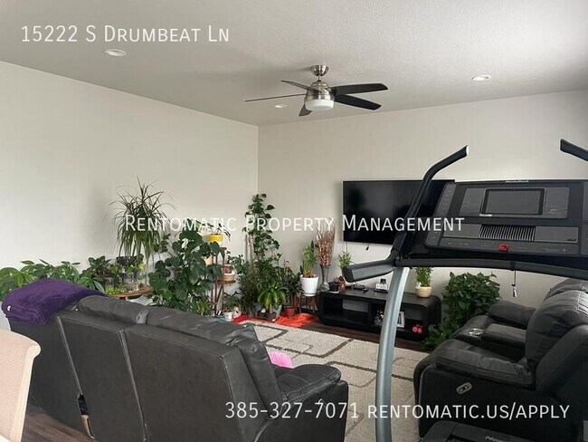 Building Photo - 15222 Drumbeat Ln
