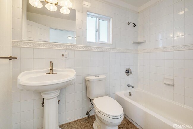 Building Photo - 97 Canyon Dr