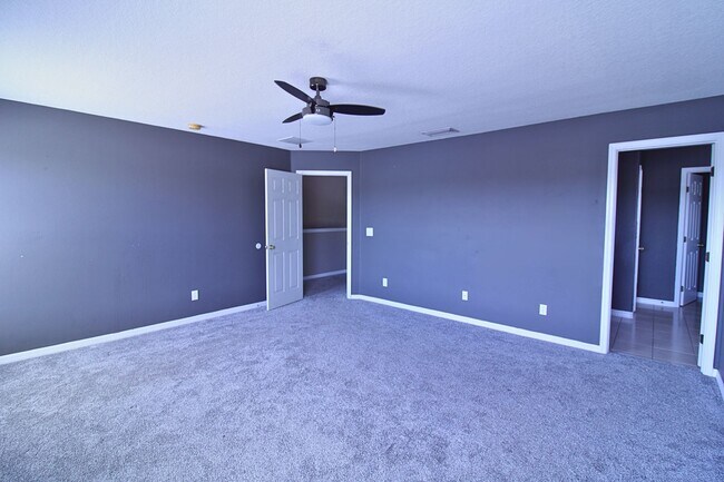 Building Photo - SPACIOUS 4-BED, 3-BATH HOME WITH PRIVATE BACKYARD PARADISE IN RIVERVIEW, FL