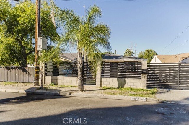 Building Photo - 10431 Las Lunitas Ave