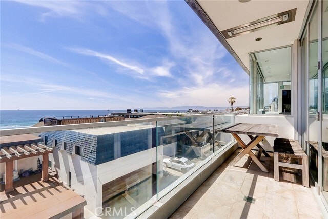 Building Photo - 3208 Ocean Dr