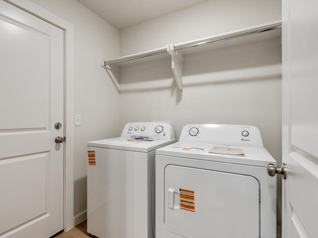 Building Photo - 1702 Highland Loop