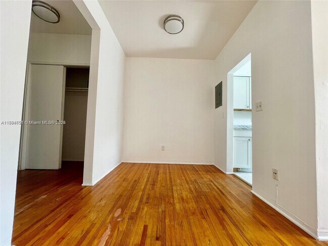 Building Photo - 780 81st St