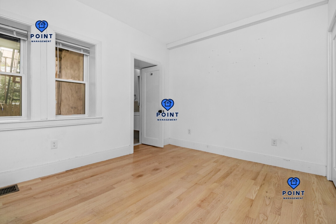 Building Photo - 86 Chelsea St